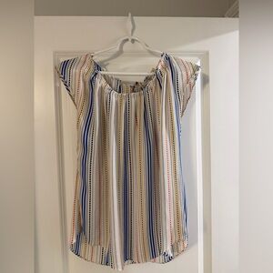 Women’s Lauren Conrad short sleeve blouse size S. EUC